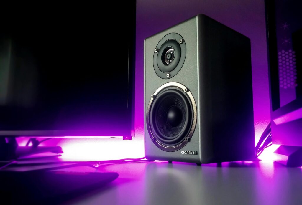 Home 6 Speaker